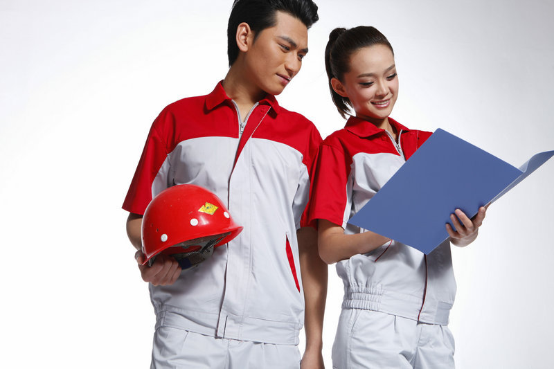 工廠工作服有怎樣的性能和它的重要性?